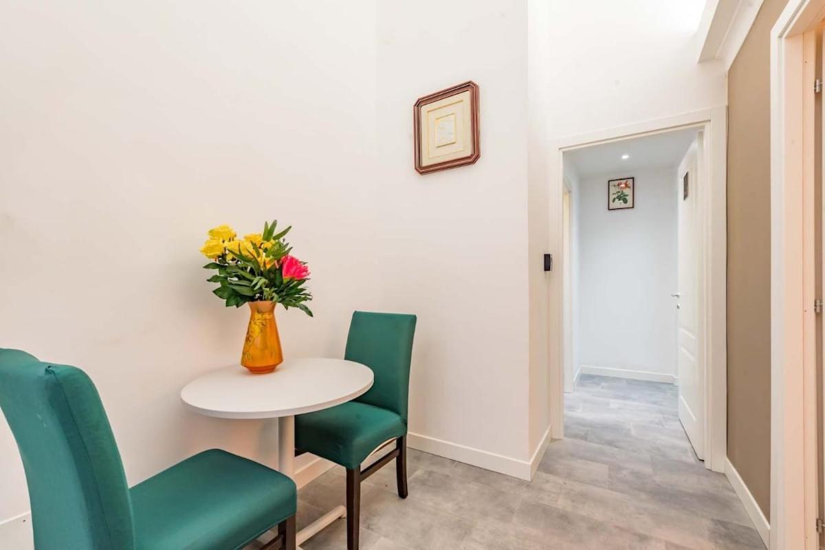 1 Eternal Residency Aparthotel Roma